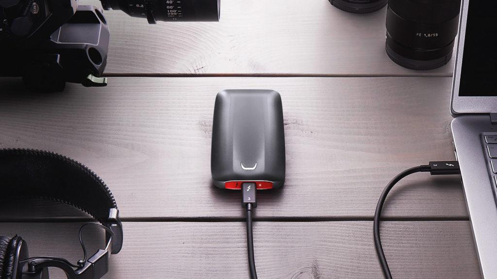 سامسونج تكشف رسميًا عن قرص التخزين المتنقل SSD X5 بسرعة نقل هائلة