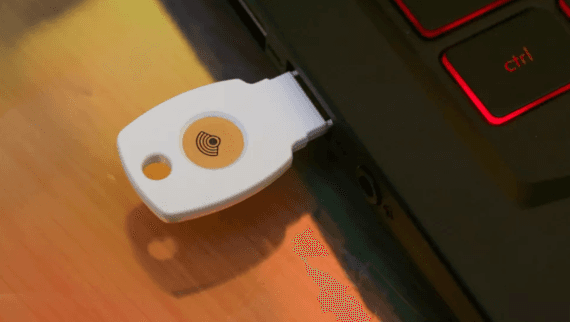 جوجل تتيح مفاتيح الحماية Titan Security Key للشراء عبر متجرها لجميع المستخدمين