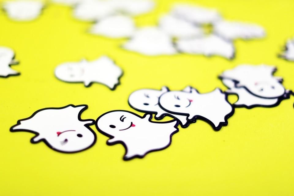 تعرف على كيفية حذف رسائل السناب شات بعد إرسالها سواء نصية أو صورة أو فيديو