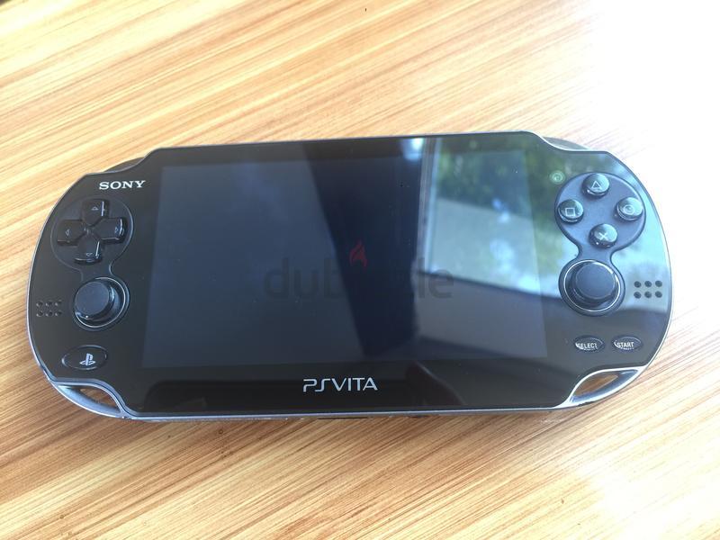 رغم النجاح المحدود لبلايستيشن فيتا، سوني تسجل براءة اختراع لجهاز ألعاب محمول جديد