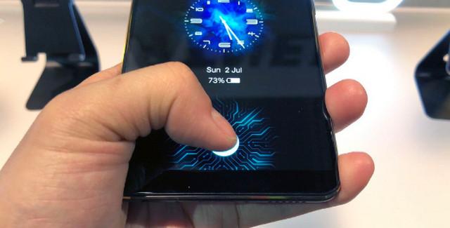 هل سنرى في الفترة القادمة شاشات بـ بصمة مدمجة في الجوالات المتوسطة والرخيصة؟