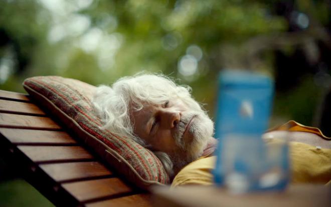 آبل تبرز مزايا خاصية التعرف على الوجه Face ID بمشاركة إعلان جديد مميز