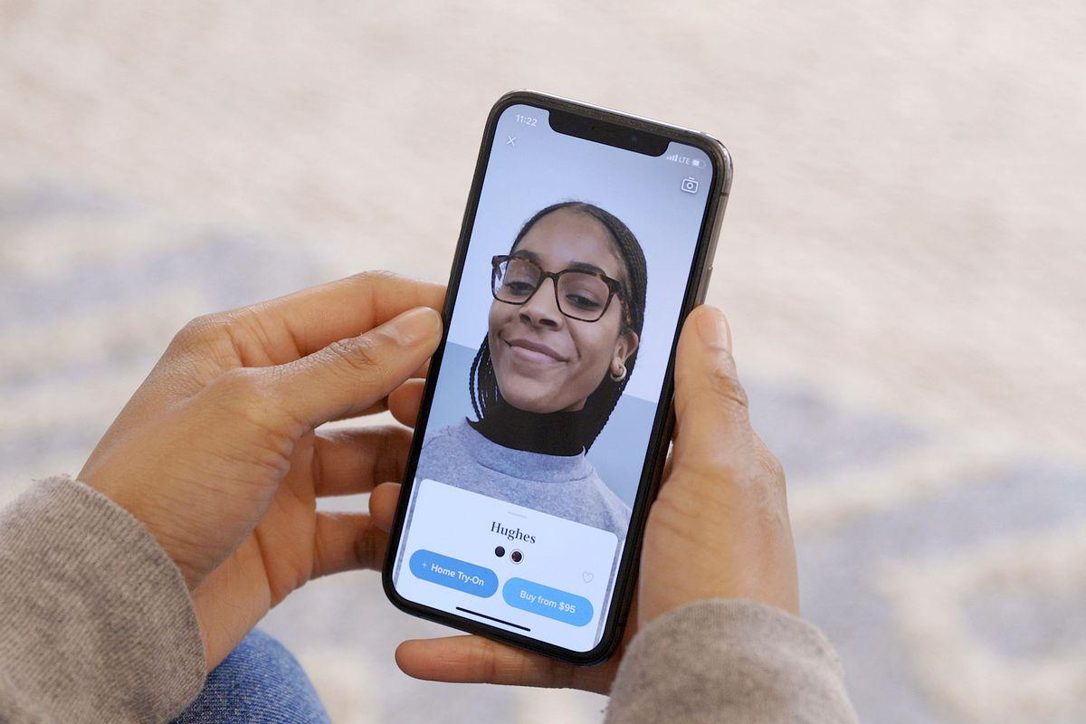 تطبيق Warby Parker لتجربة النظارات الطبية والشمسية قبل شرائها