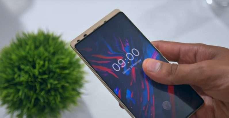 Doogee تُصمم هاتف بشاشة ممتدة وتصميم ذكي لتجنب النتوء