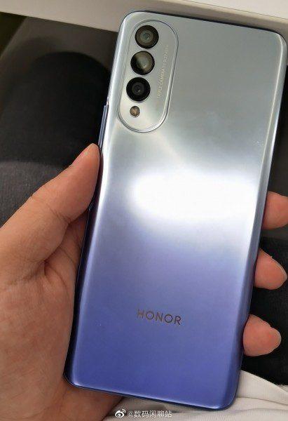 تسريبات مصورة حية تكشف عن تصميم Honor X20