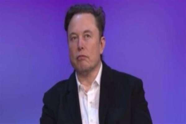 بالفيديو: شاهد ردة فعل إيلون ماسك في حال تم رفض عرضه لشراء تويتر