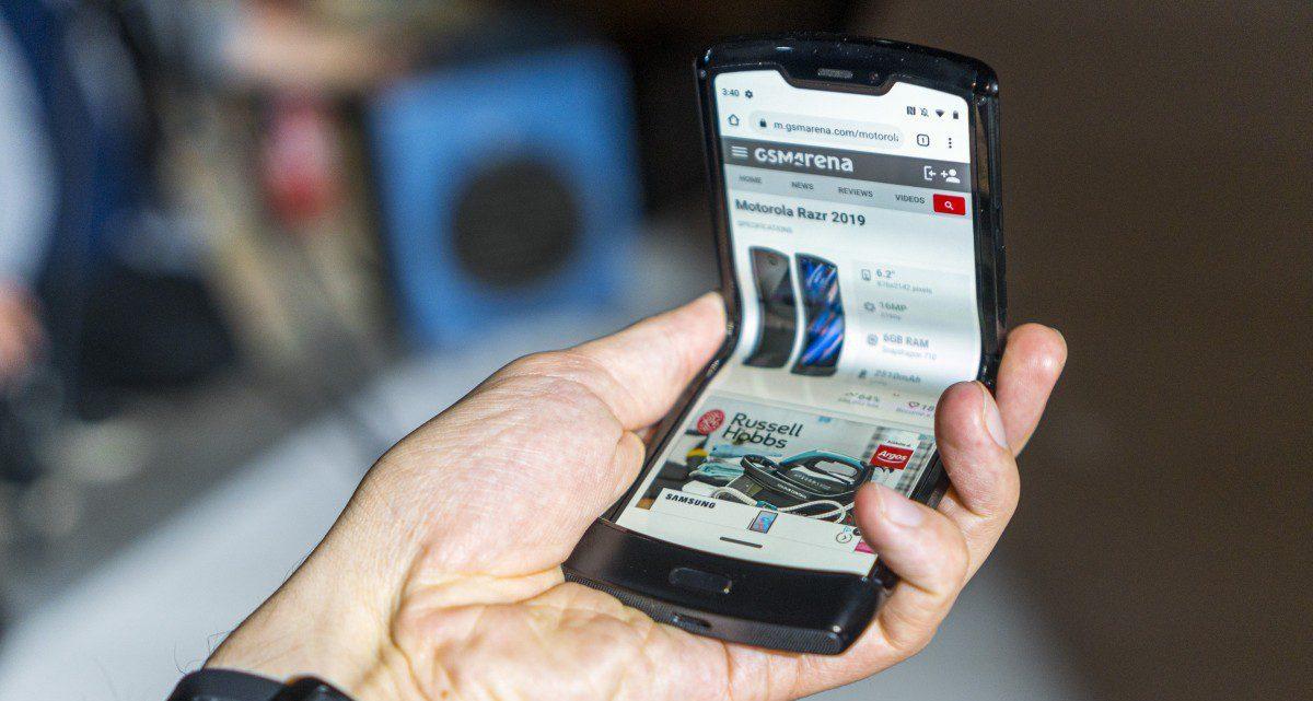 هاتف Motorola Razr 3 القادم يأتي بشاشات مميزة بحجم أكبر