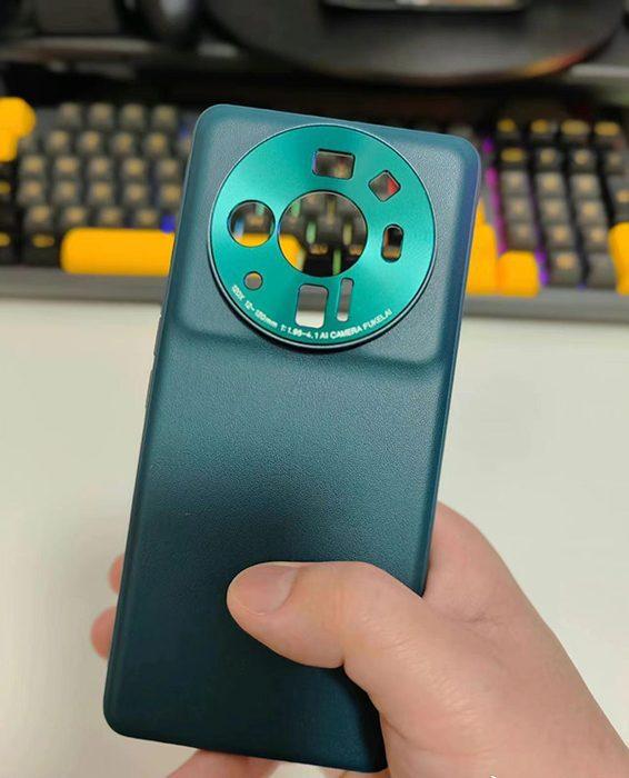 صور حية لغطاء Xiaomi 12 Ultra الخلفي تكشف عن 7 فتحات للكاميرة الرئيسية