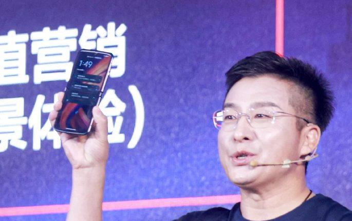 تفاصيل مواصفات وتصميم Moto Razr 2022 والموعد المتوقع للإعلان الرسمي