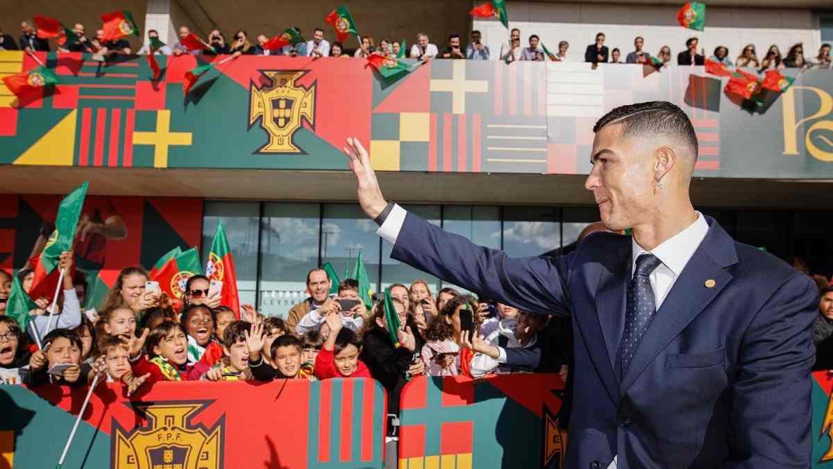 كريستيانو رونالدو يتخطى 500 مليون متابع في انستجرام