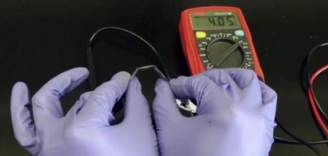 هكذا وفي 5 ثواني فقط بإستعمال هذه البطارية المجهرية تستطيع شحن جوالك