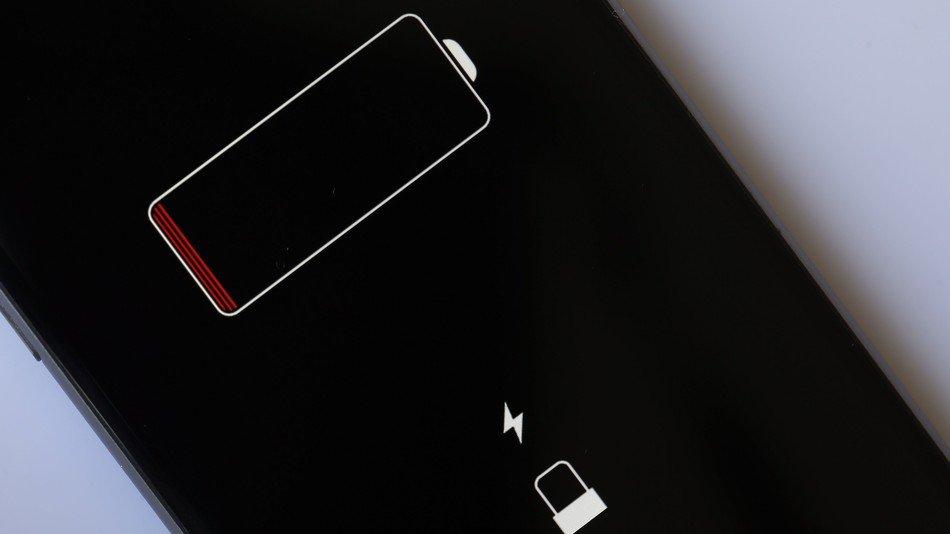 4 نصائح لمستخدمي جوالات الآيفون للحفاظ على البطاريات من النفاذ السريع