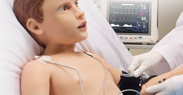 بالفيديو: باحثون يبتكرون روبوت جديد يحاكي طفلًا بعمر 5 سنوات ويبكي وينزف ويشعر