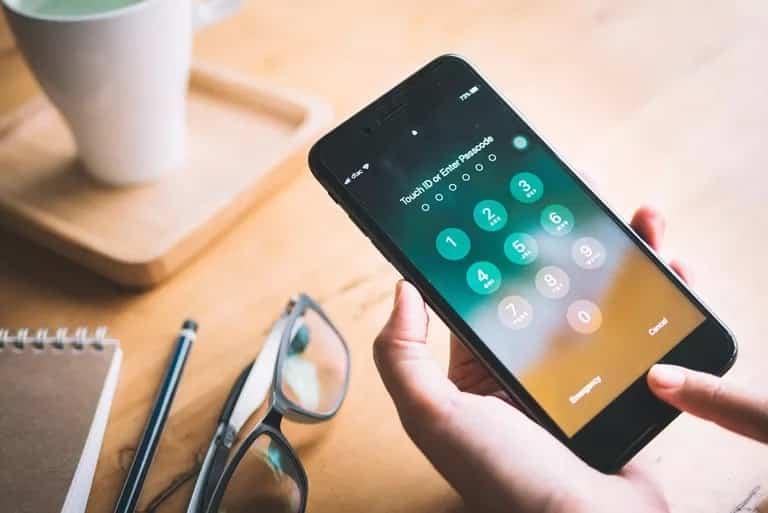 بالشرح.. تعرف على ما يجب عليك فعله إذا نسيت رمز المرور الخاص بجهاز ايفون أو ايباد