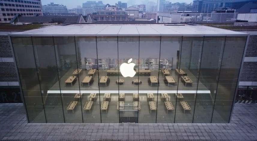 أبل تبدأ في تصنيع ايفون 9 بالتزامن مع إغلاق جميع متاجرها في الصين