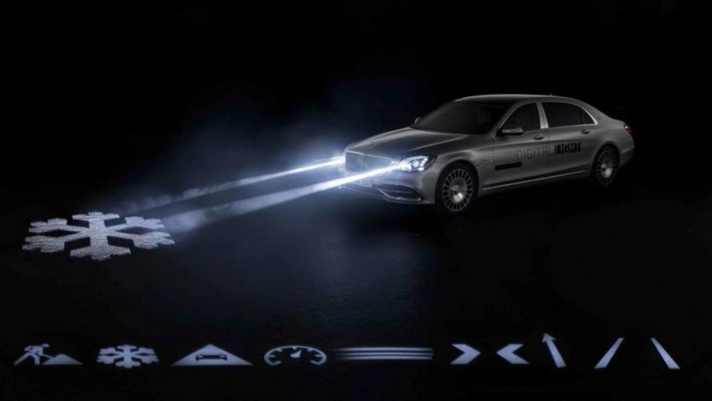 الأن مصابيح مرسيدس بإمكانها تجسيد الأشكال على الطريق 8 mercedes maybach digital light - مدونة التقنية العربية