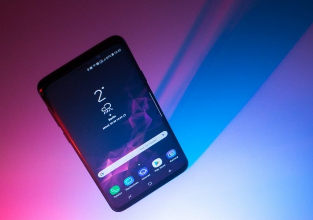 سامسونج سجلت براءة اختراع جوال بلا حواف وشاشة خلفية 5 Galaxy - مدونة التقنية العربية