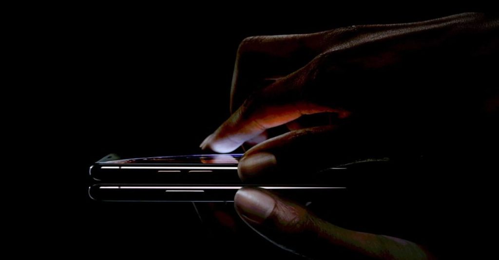 آبل تكشف رسميًا عن كل من جوال iPhone XS وجوال iPhone XS Max 2 iPhone XS 1 1170x610 - مدونة التقنية العربية
