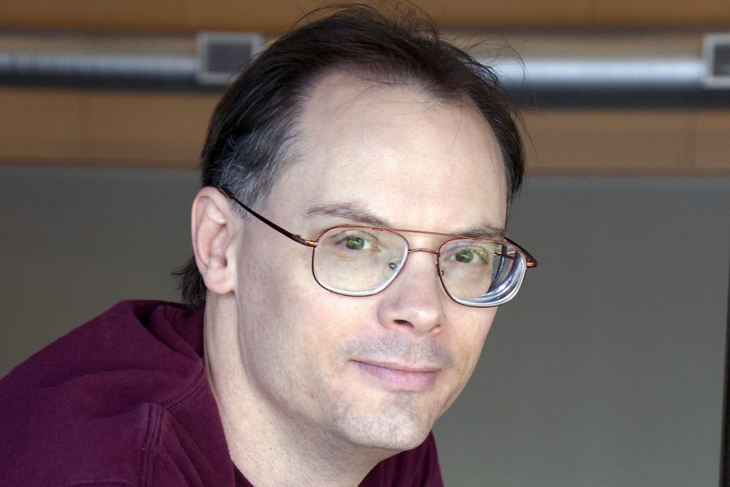 تعرف على ثروة رئيس شركة Epic Games التي صنعت لعبة فورتنايت (لن تصدق) 3 Tim Sweeney 01.0 - مدونة التقنية العربية