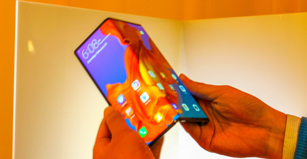 هواوي تكشف رسمياً عن جوالها القابل للطي ميت X في مؤتمر MWC 2019 5 Huawei Mate X 1 - مدونة التقنية العربية