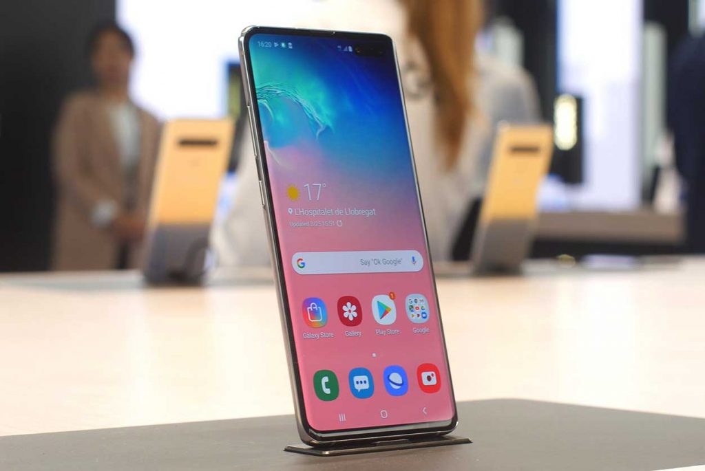 بالصور.. جوال جالكسي S10 5G يتعرض لأول حادثة انفجار بعد إطلاقه في كوريا الجنوبية 6 Samsung Galaxy S10 5G - مدونة التقنية العربية