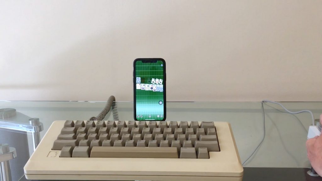 شاهد كيفية توصيل لوحة مفاتيح وماوس ماكنتوش الأصليين بجوال آيفون وأداء كل منهم 3 Original mac mouse keyboard ios 13 iphone files app niles mitchell - مدونة التقنية العربية