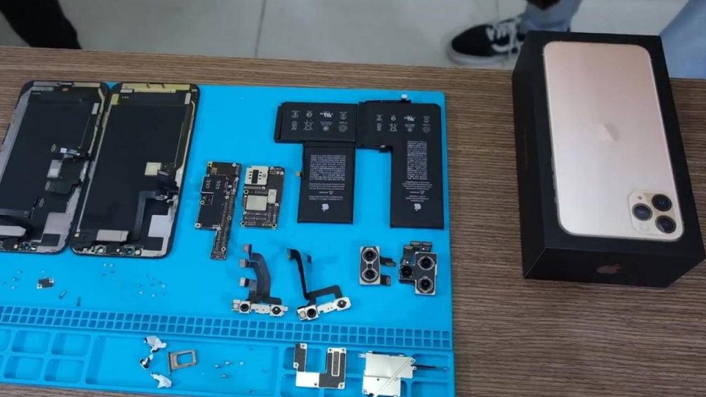فيديو.. تفكيك جوال ايفون 11 برو ماكس يعطينا نظرة عن مكوناته الداخلية 3 iphone 11 pro max 1 1280x720 - مدونة التقنية العربية