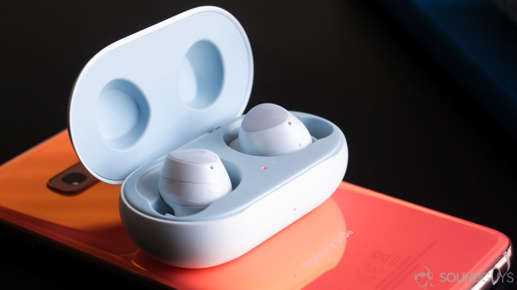 الان اكتشف تسريبات مصورة لاحدث لصور وسعر لسماعه Galaxy Buds Plus المرتقبة 1 Samsung Galaxy Buds 2 - مدونة التقنية العربية