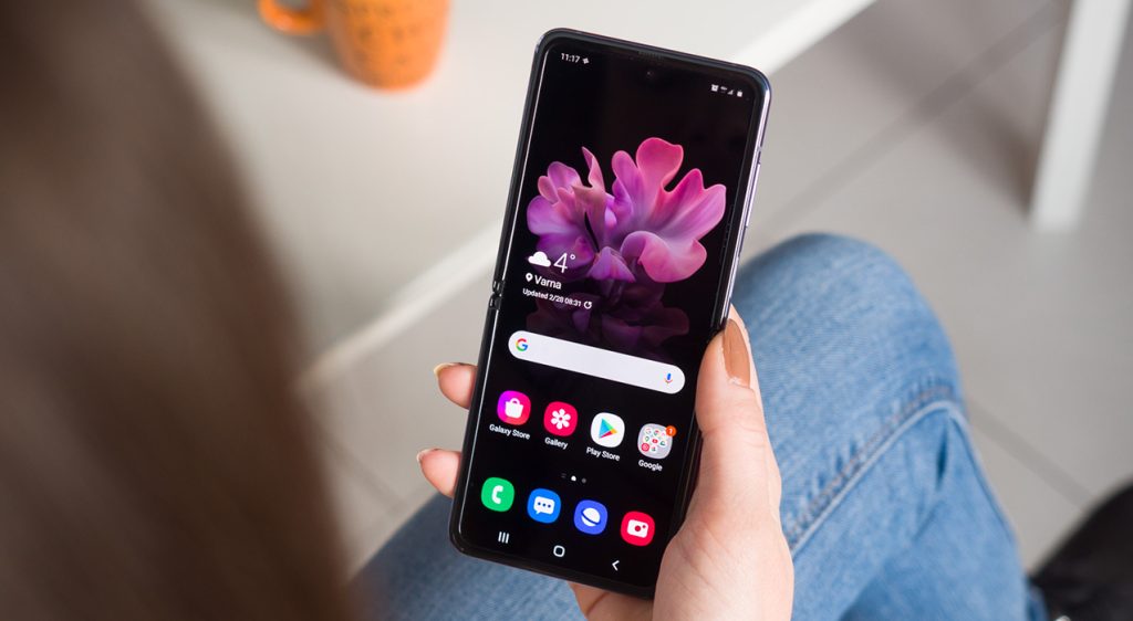 تسريبات توضح مواصفات هاتف Galaxy Z Flip 3 وموعد الإعلان الرسمي 4 Galaxy Z Flip 3 1 1 - مدونة التقنية العربية