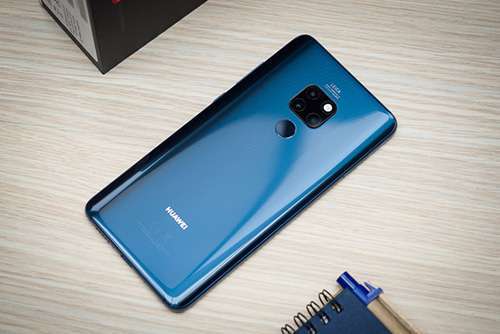 هاتف Huawei Mate 20 ذو البطارية الأفضل في عام 2018