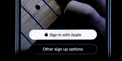 تحديث iOS 13 - ميزة Sign In with Apple