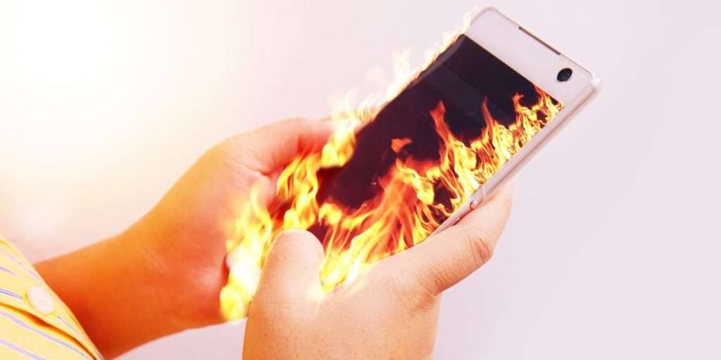 كيف ولماذا تحمي هاتفك من الحرارة الزائدة، وهل تؤثر على هاتفك فعلًا؟ 4 كيف ولماذا تحمي هاتفك من الحرارة الزائدة، وهل تؤثر على - مدونة التقنية العربية