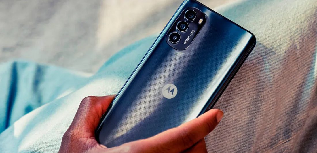 Motorola تستعد لإطلاق هاتف من الفئة المتوسطة بقدرة شحن 33W