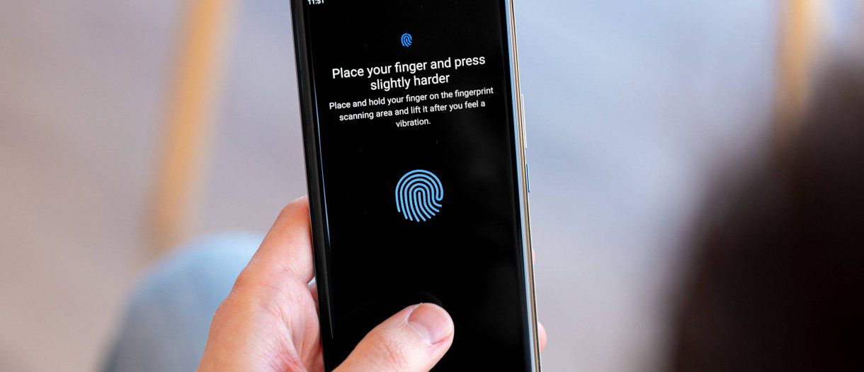 Samsung Galaxy S23 Ultra fingerprint reader - هاتف Galaxy S23 Ultra يأتي بآداء أسرع ومساحة أكبر في تقنية إستشعار البصمة