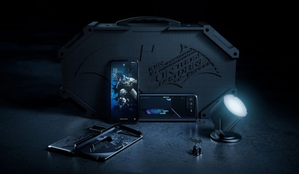 Asus تطلق إصدار ROG Phone 6 Batman من هاتف الألعاب الجديد