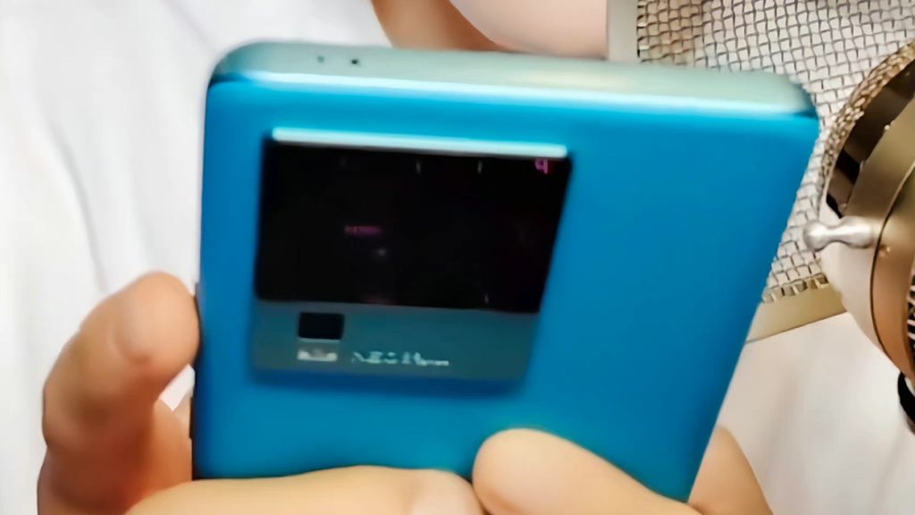 هاتف iQOO Neo7 يأتي باللون الأزرق الفاتح مع عدسات periscope