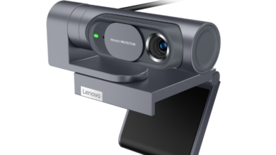 لينوفو تقدم كاميرة Lenovo Go 4K Pro بتقنية الذكاء الإصطناعي للضبط التلقائي