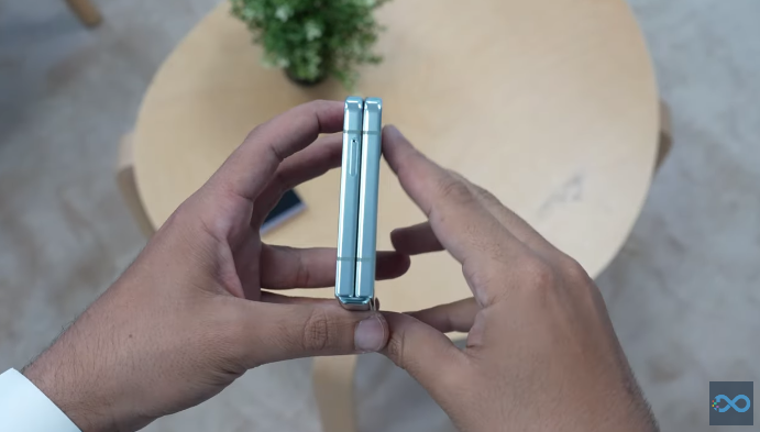 Galaxy Z Flip 5 4 - مدونة التقنية العربية